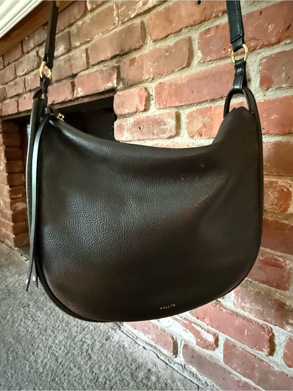 AALLYN smooth black